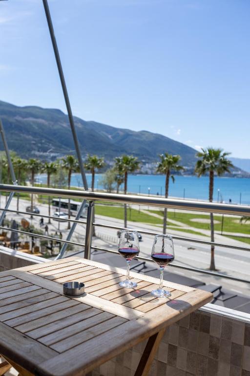 Azure Bliss Seaview Vlore-KeAn Apartment - Ferienwohnung Vlora