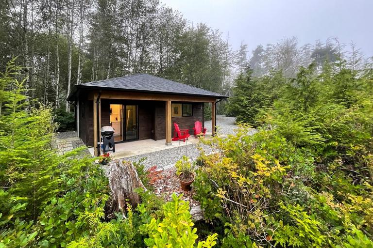 Tidal Retreat Cabin - Ferienwohnung Tofino