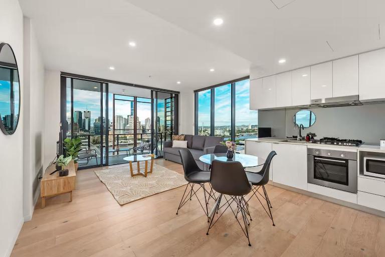 Spectacular Views plus Best Location, King Bed, Pool - B&B Brisbane