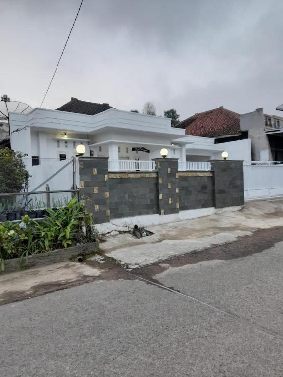 Pondok Ciremai Homestay - B&B Majalengka
