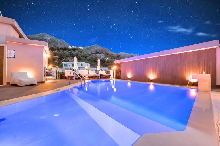 Petroktisto Luxury Villa Pool & Heated Jaccuzzi - Ferienwohnung Myriokéfala