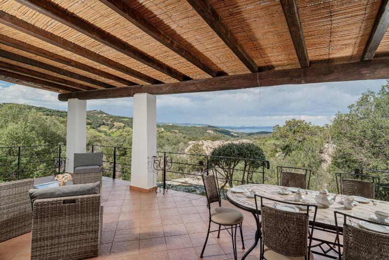 Villa immersa nella Natura con vista Mare - B&B Cannigione