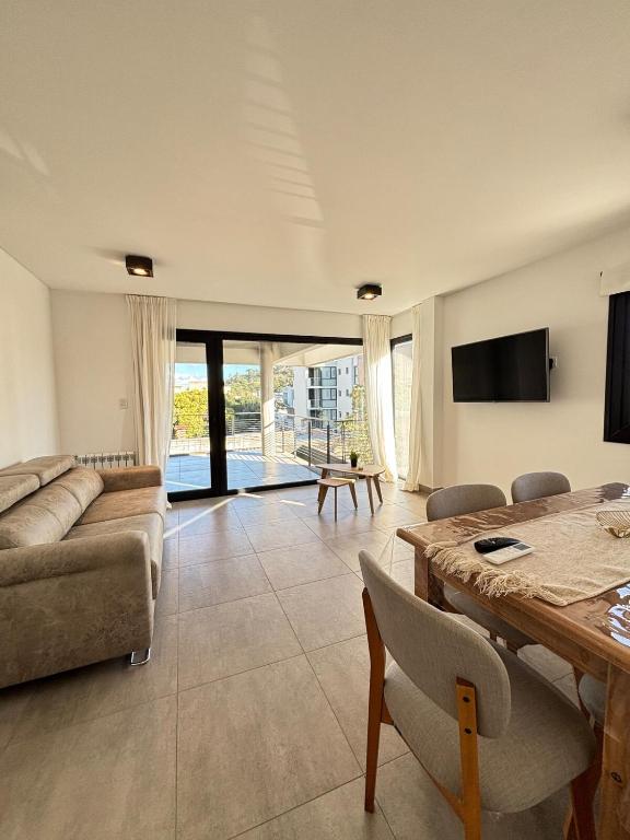 Depto céntrico de calidad con parrilla y cochera - B&B Tandil