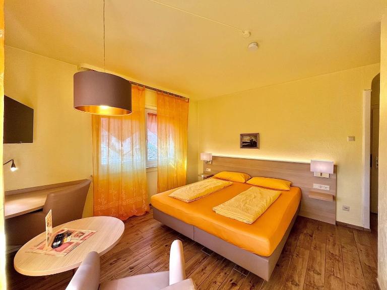 Hotel-Heilsberg - Bed and Breakfast Gottmadingen