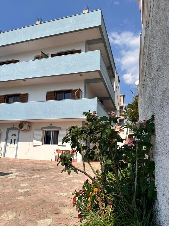 Kenza Apartments - Bed and Breakfast Sarandë