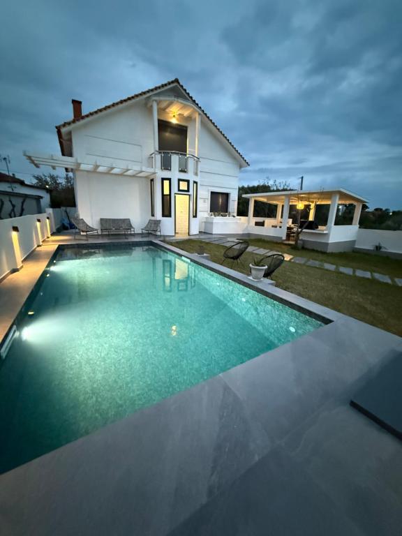 Villa Sunset Albatross - B&B Nea Potidaia
