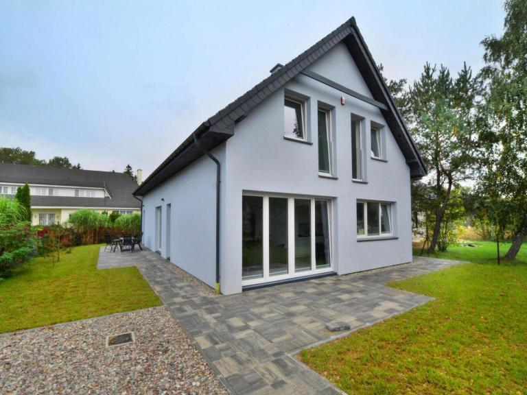 Comfortable holiday villa with private sauna - B&B Mielenko