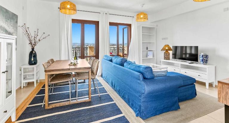 Beautiful Apartment BJ12 with Amazing Sea Views, Aphrodite Hills - Ferienwohnung Kouklia