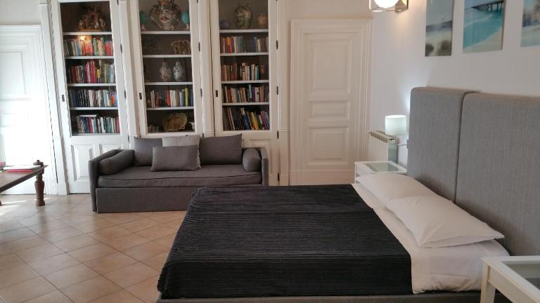 CENTRO STORICO HOME with terrace - Chambres d'hôtes Catane