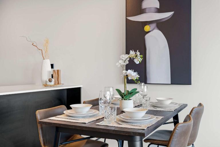 Modern Penthouse 3 Bed & 2 Bath-Skytower View-Pool - B&B Auckland