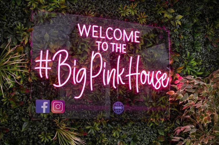 Big Pink House - Ferienwohnung Mealsgate