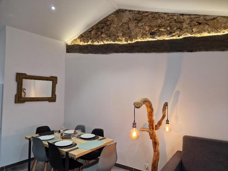 Logement au cœur du village - B&B Tourtour