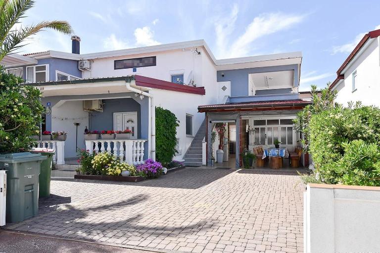Apartments by the sea Vir - 21836 - B&B Vir