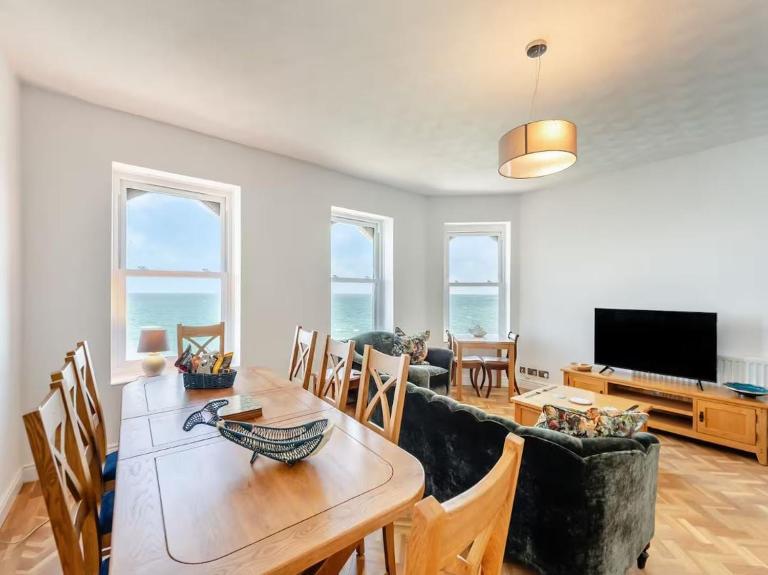 White Horses - Seaviews - B&B Ilfracombe
