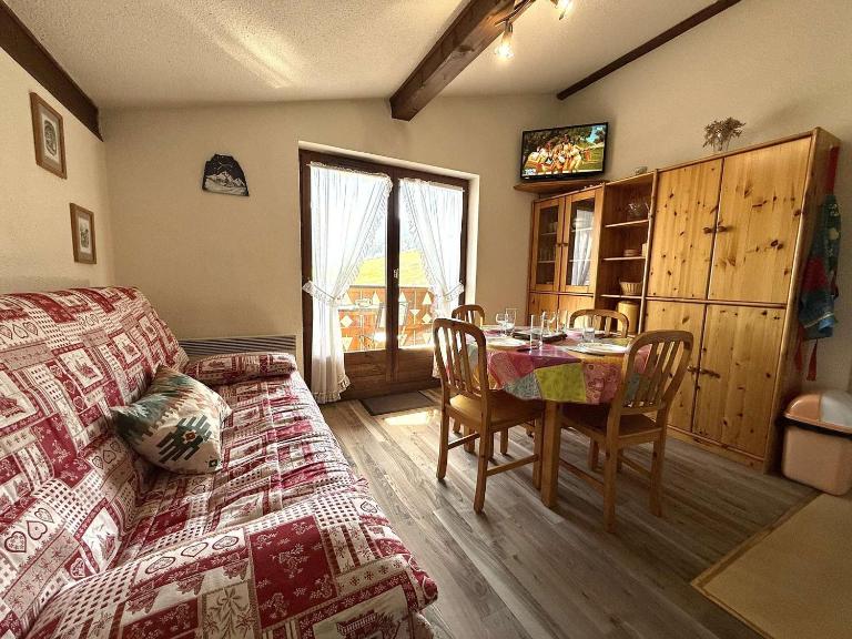Appartement skis aux pieds avec balcon, parking et casier à ski à Praz-sur-Arly - FR-1-603-54 - B&B Praz-sur-Arly