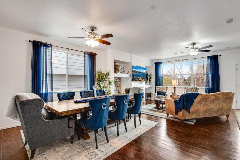 5 bed 4 bath and Pet friendly - B&B Erie