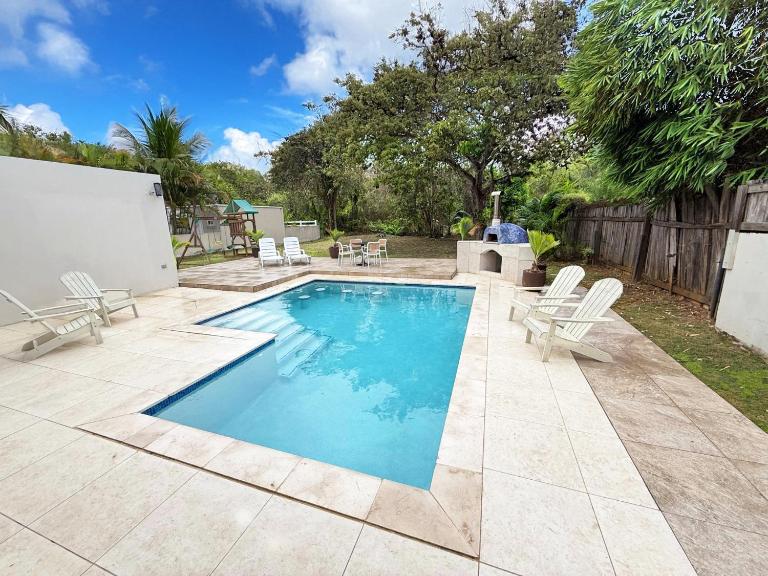 The Nest Villa, A Dream Escape for the entire family - Chambres d'hôtes Golden Grove