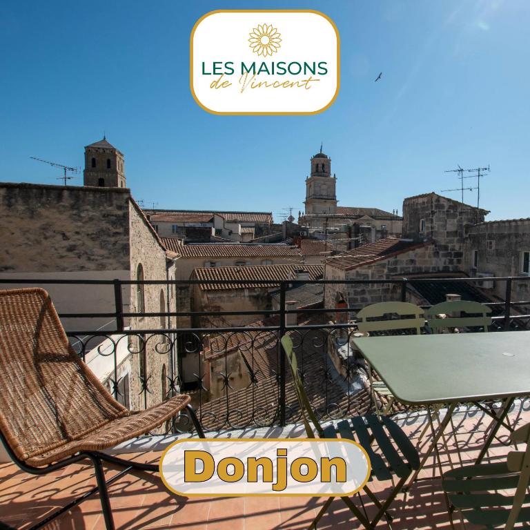 Donjon - Clim - Terrasse - Premium - B&B Arles