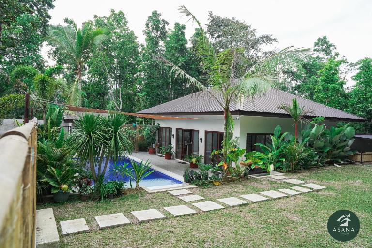 Asana Amadeo a private villa near Tagaytay - B&B Amadeo