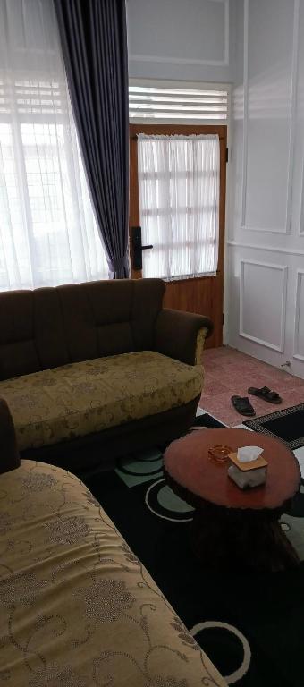 Soraya Homestay Malang - Ferienwohnung Rampalcelaket