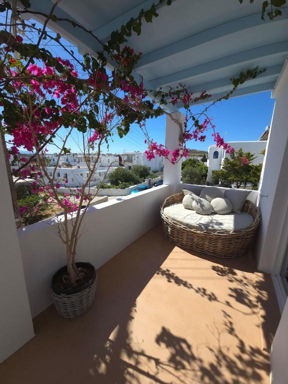 Menta I in the heart of Naousafree parkingParos - B&B Naoussa
