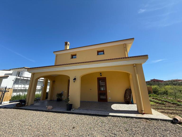 B&B Casa Cruccas - Bed and Breakfast Castiadas