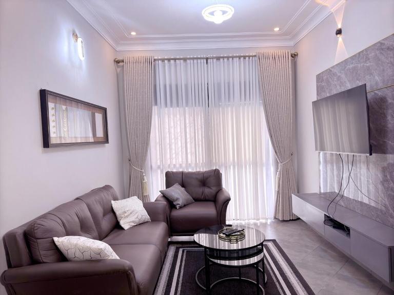 Tanzi Homes 2 Tangaza - B&B Mbarara