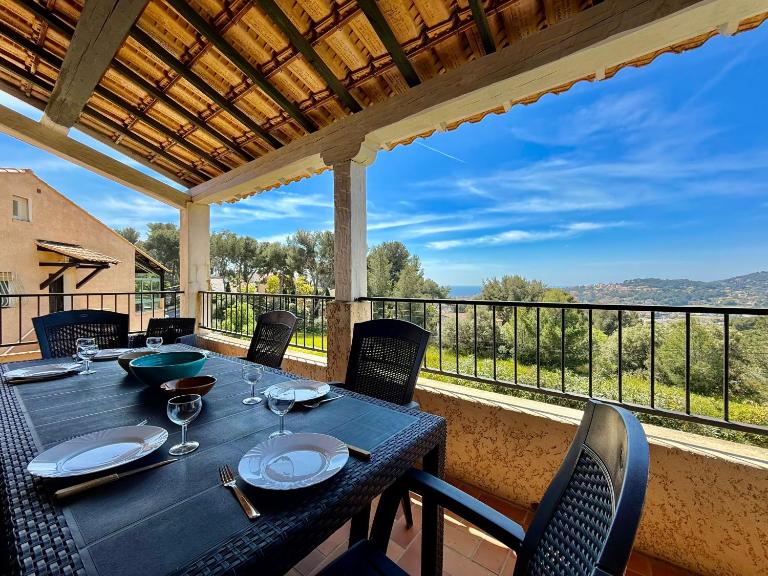 Grand Duplex - Terrasse Vue Mer - B&B Carqueiranne