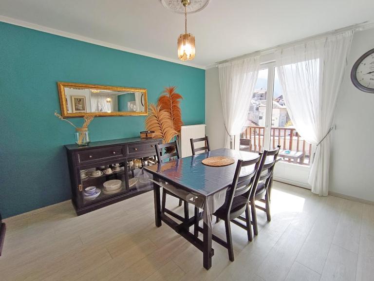Chez Céleste, Luchon centre, T2 bis, 4 personnes - B&B Bagnères-de-Luchon