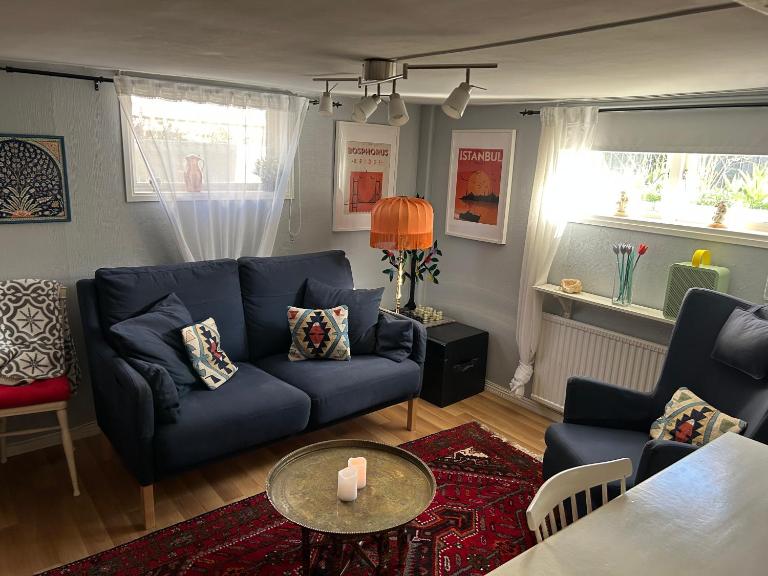 Cozy studio apartment near city centrum - B&B Örebro