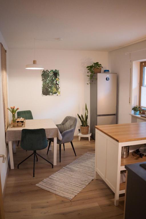 BaumHaus - kleines Ferienglück - B&B Karlstadt