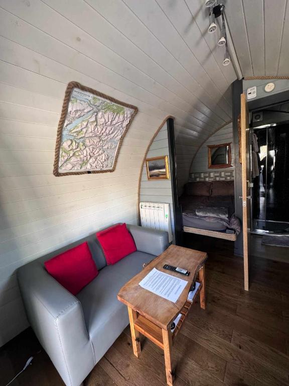 Riverside Pod, West Highland Way Holidays - B&B Kinlochleven