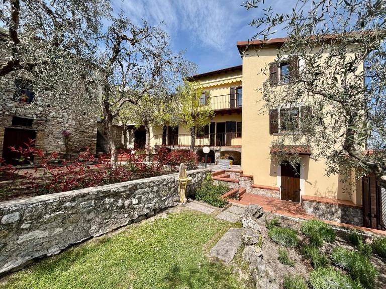 Casa FiorElena - Chambres d'hôtes Gargnano