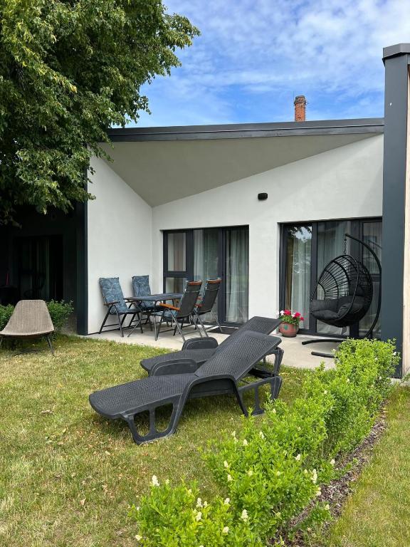 Albatross Relax Bungalow seaside - Bed and Breakfast Ķesterciems