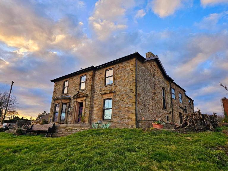Greystonedale Mansion, A Grand Retreat in Northumberland - Ferienwohnung Haltwhistle