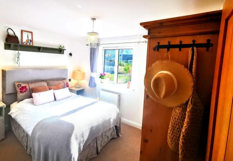 Cozy Cotswold getaway near Burford - Bed and Breakfast Shilton