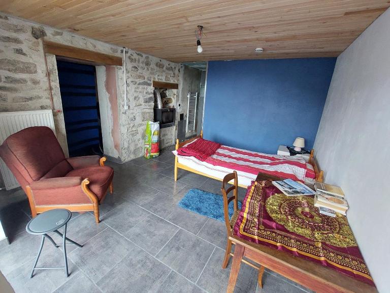 chambre basique, endroit magique - Chambres d'hôtes La Renaudie