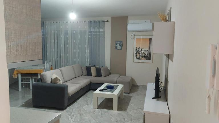 Manoli Apartments - B&B Radhimë