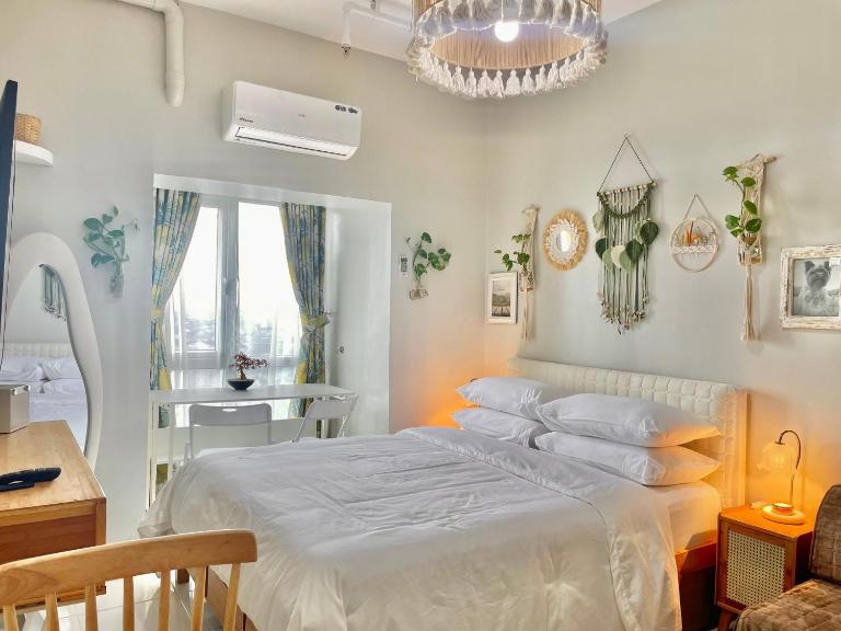 Serene Haven in Tomas Morato - B&B Manila
