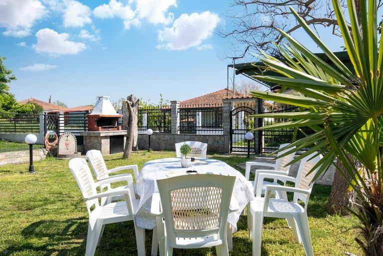 The Philoxenia Meraki - B&B Nea Kallikrateia