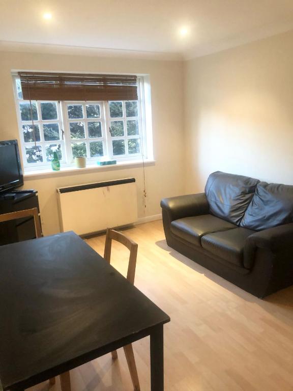 Cosy 1 bed flat in Colliers Wood - B&B Mitcham