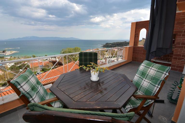 Apricot House - Bed and Breakfast Kavála