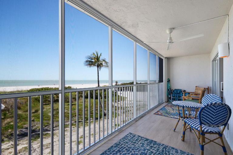 Gorgeous Oceanfront Residence in Exclusive Sanibel Surfside - Ferienwohnung Sanibel