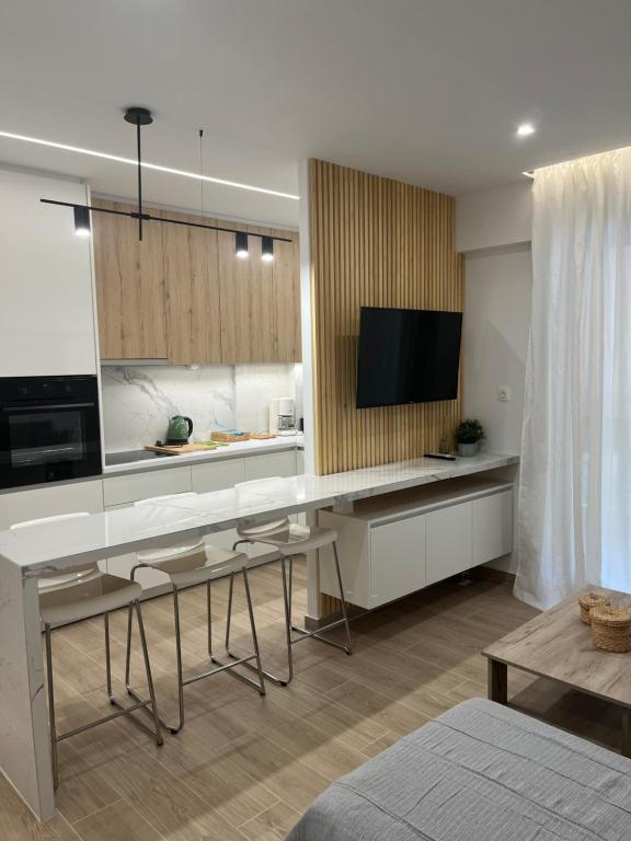 -Fully Renovated- A cozy and warm place at the beach of Gribovo - Chambres d'hôtes Naupacte