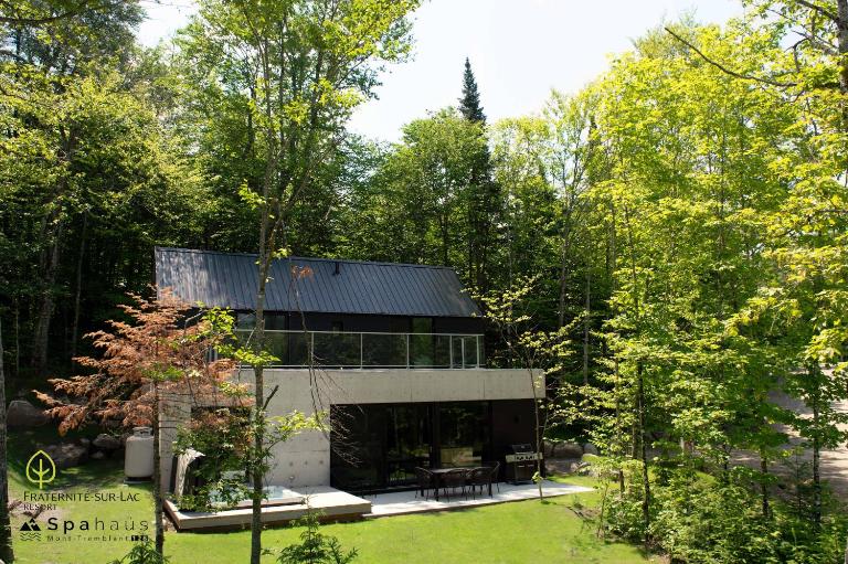 SpaHaus #128 - B&B Lac-Supérieur