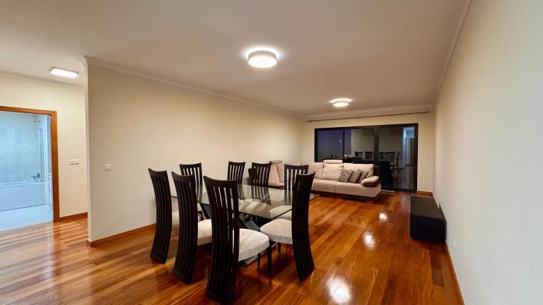Coastal Comfort at Riverside - 4 Min to Airport! - Ferienwohnung Santa Cruz