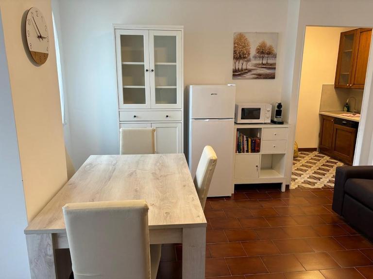 Val Taleggio 4 posti con Camino Check in 24h WiFi - B&B Peghera