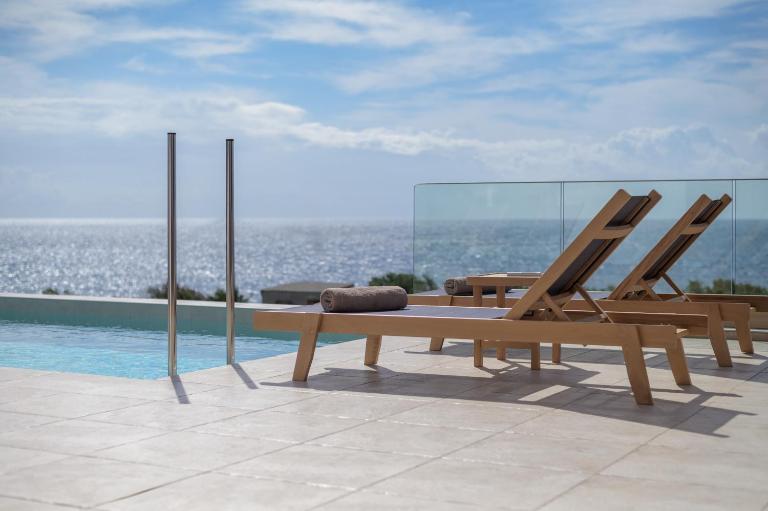 Windless SeaView Villa, with Pool & Hot Tub, By ThinkVilla - Ferienwohnung Achliá