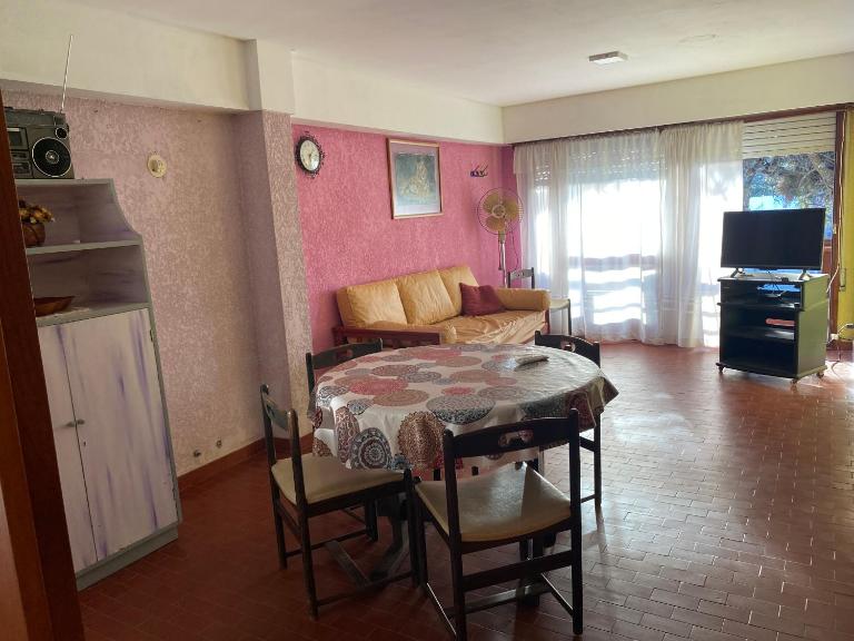 Departamento espacioso en edificio Jacaranda - B&B Villa Gesell