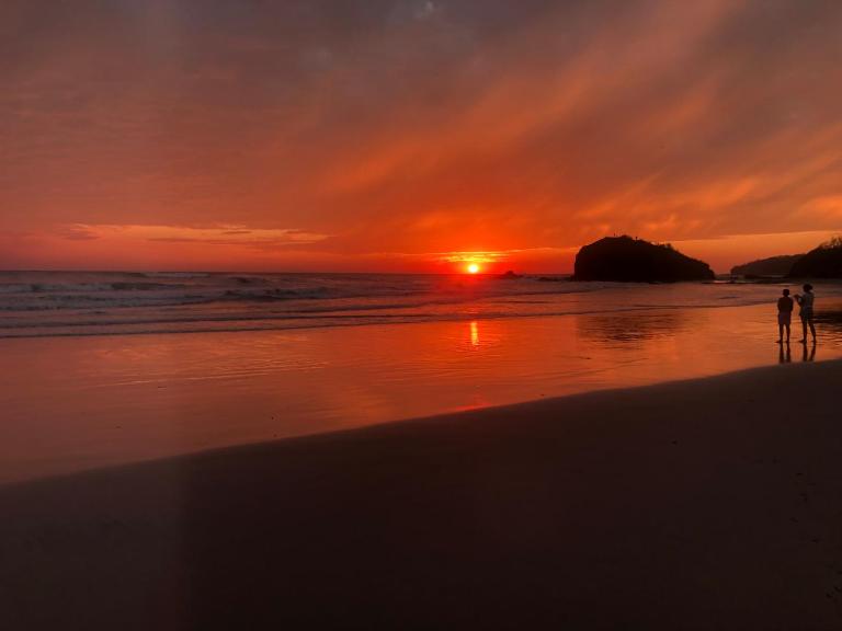 Playa Grande, Las Baulas National Park BnB - B&B Playa Grande